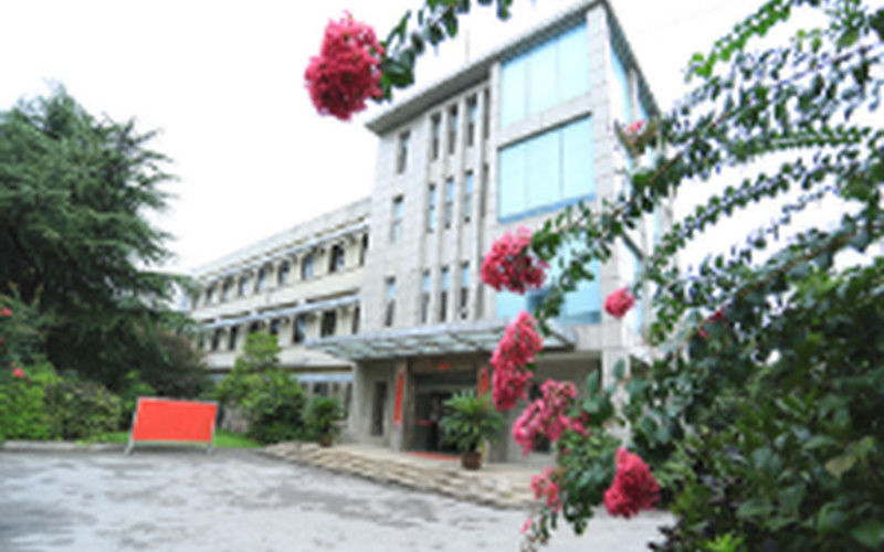 Jiangsu Province Yixing Nonmetallic Chemical Machinery Factory Co., Ltd ligne de production en usine